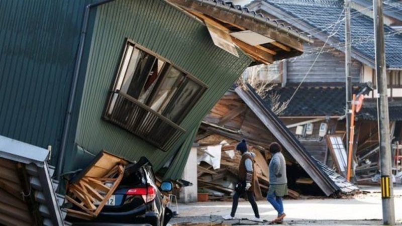 زلزال اليابان: أكثر من 100 قتيل و200 مفقود في الكارثة الطبيعية
